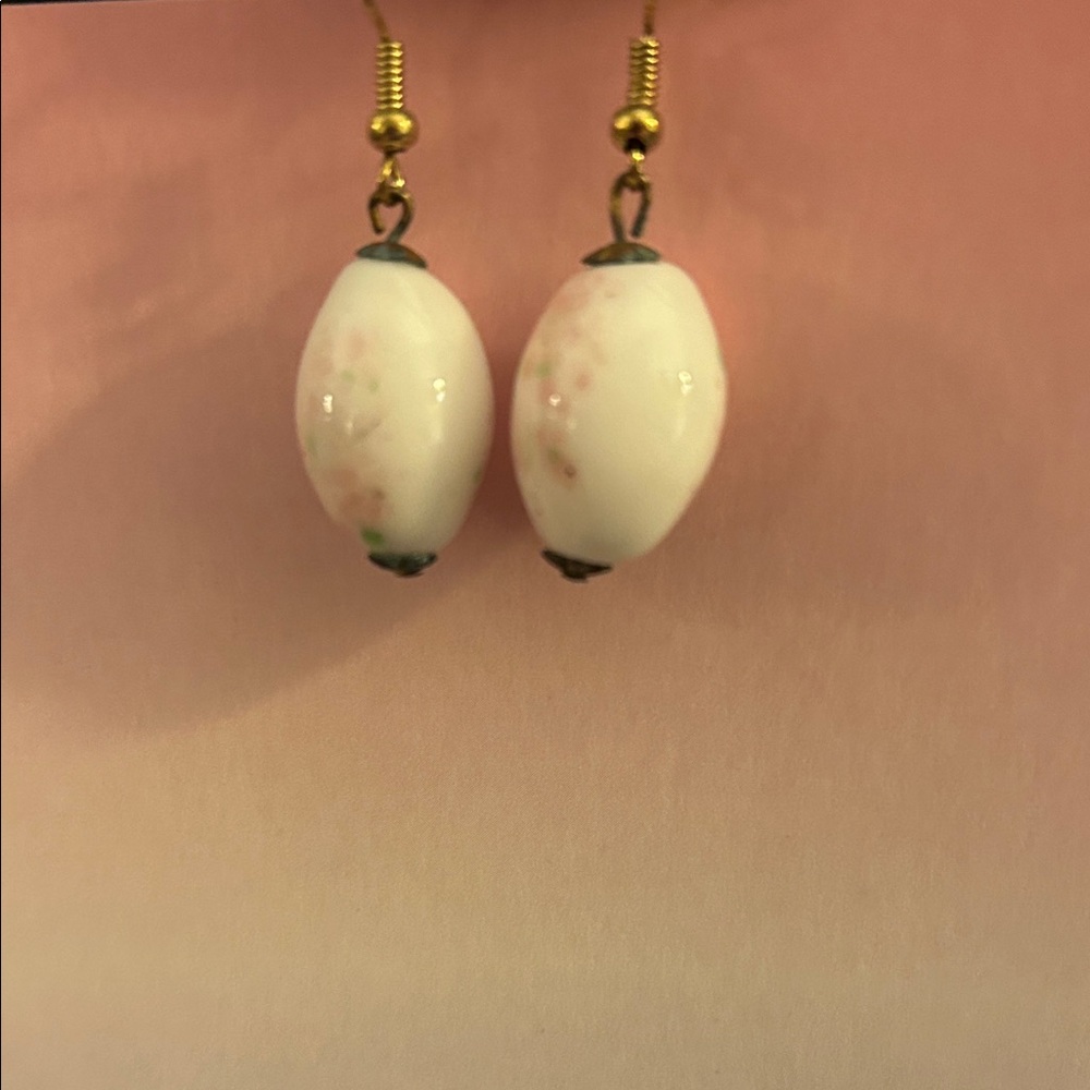 Elegant White and Gold Earrings